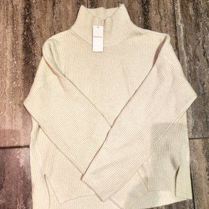 NEW Abercrombie & Fitch Classic Turtleneck Sweater (Size S)